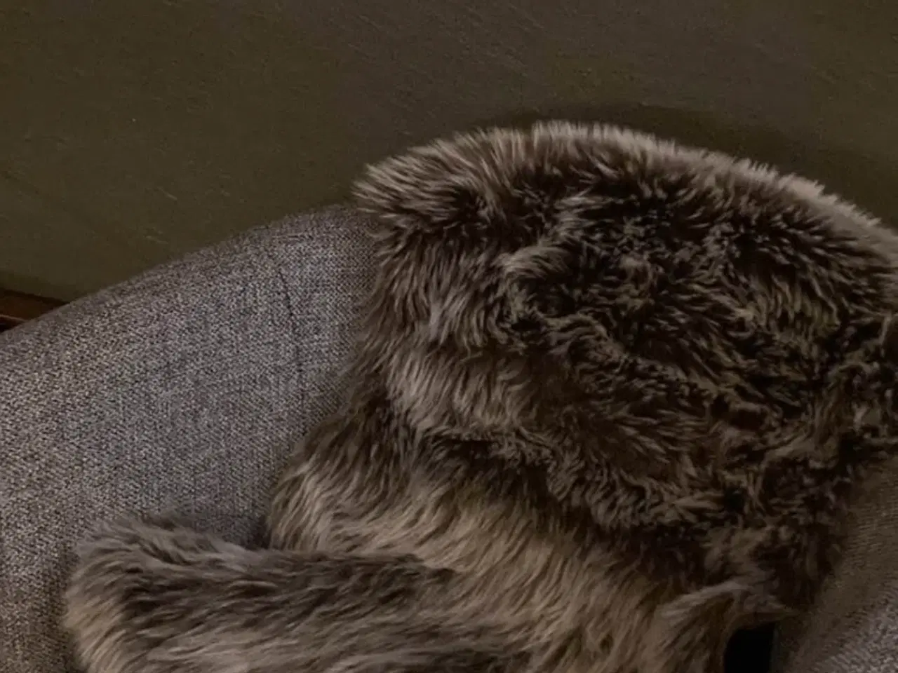 Billede 2 - 8 stk dejlige bløde imiteret lammeskind