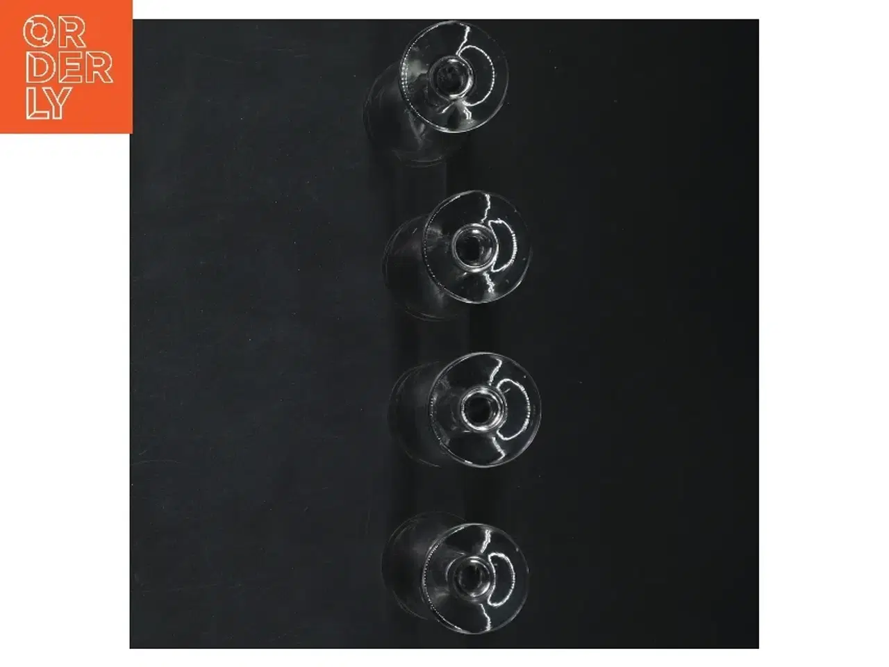 Billede 3 - Sæt med 4 vinglas (str. 9 cm)