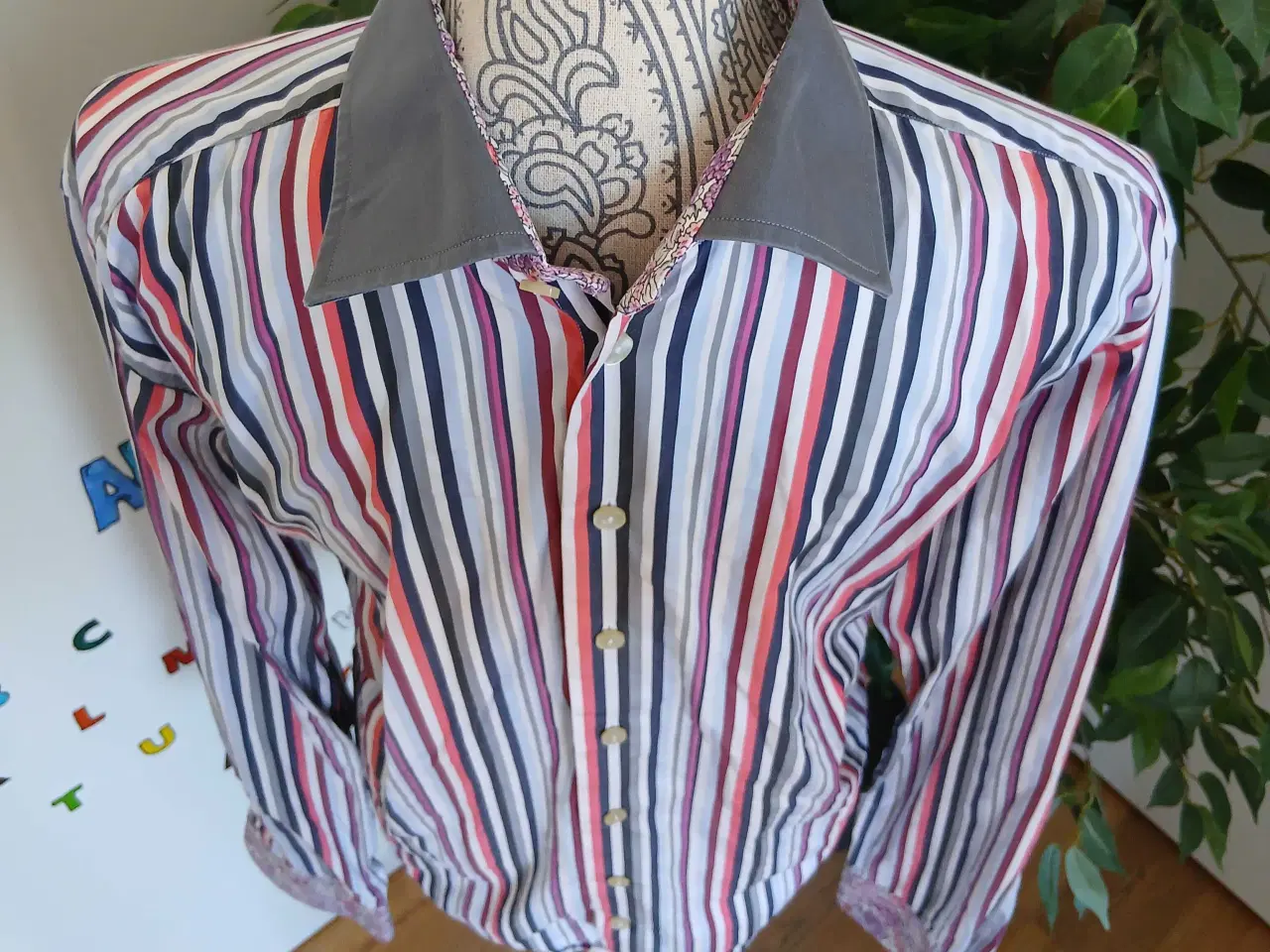 Billede 2 - Skjorte. Eton. 44/17½