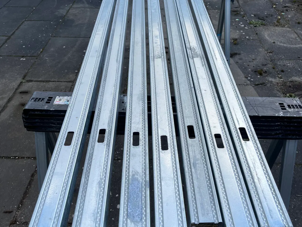Billede 1 - Knauf MR stolper