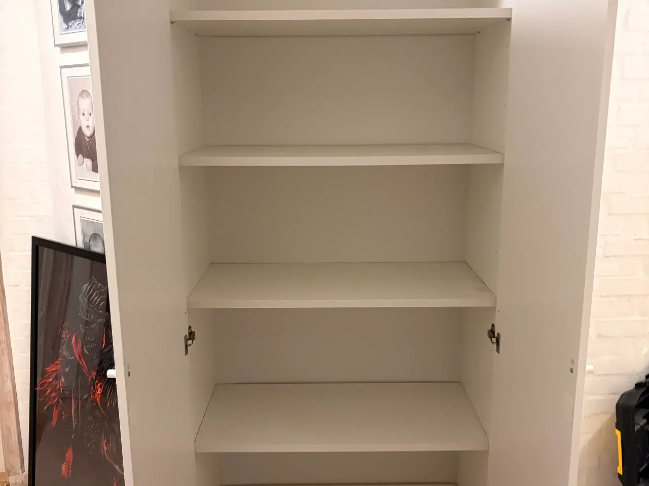 Billede 2 - Godt IKEA skab sælges!