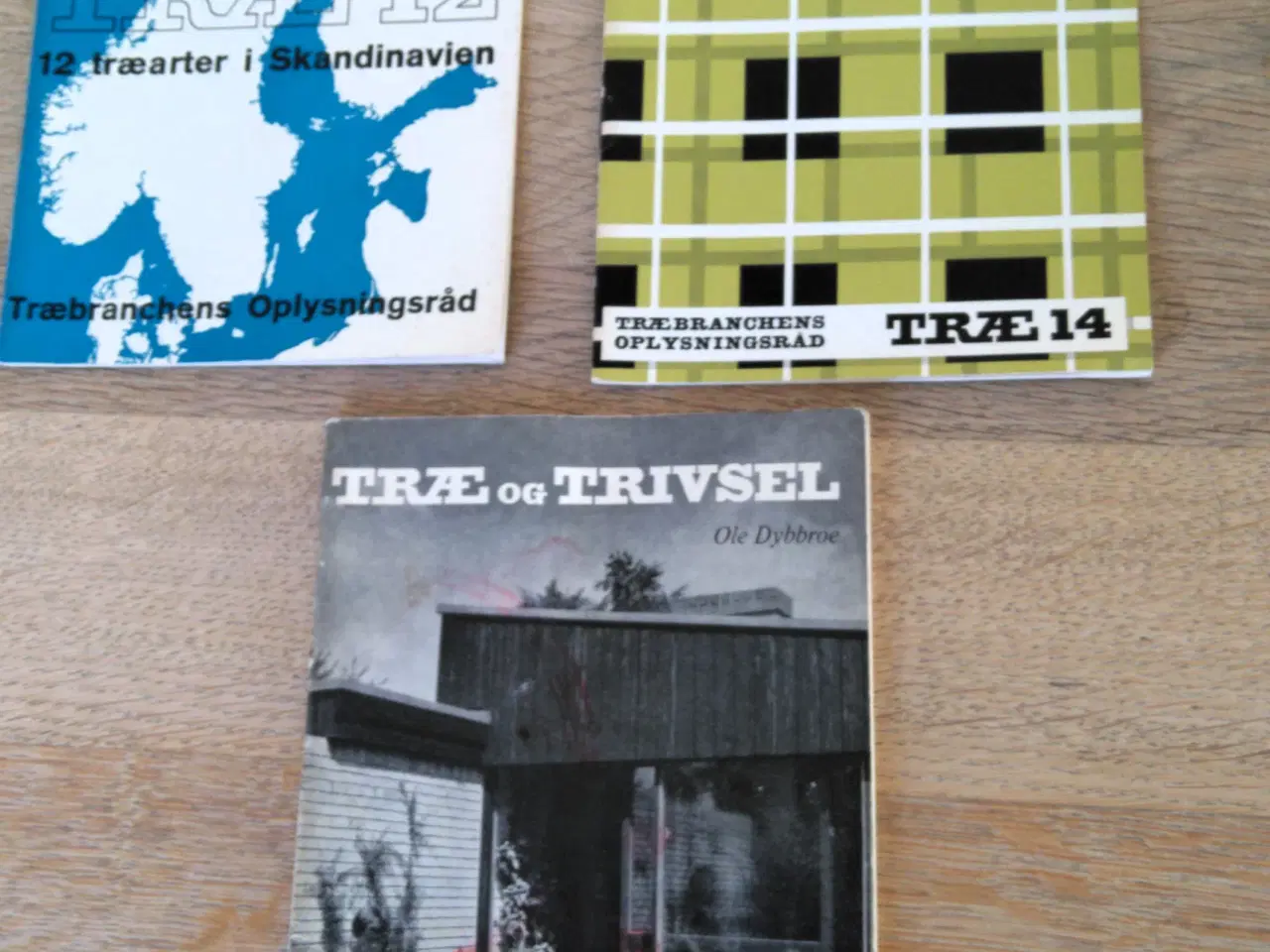 Billede 1 - 3 informative pjecer om TRÆ Træbranchens Oplysning