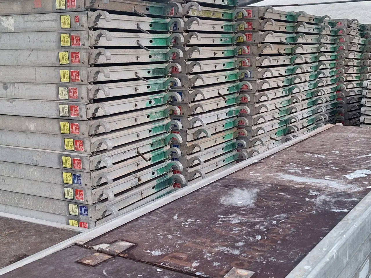 Billede 1 - Facadestillads, gelænder-rammer og dæk