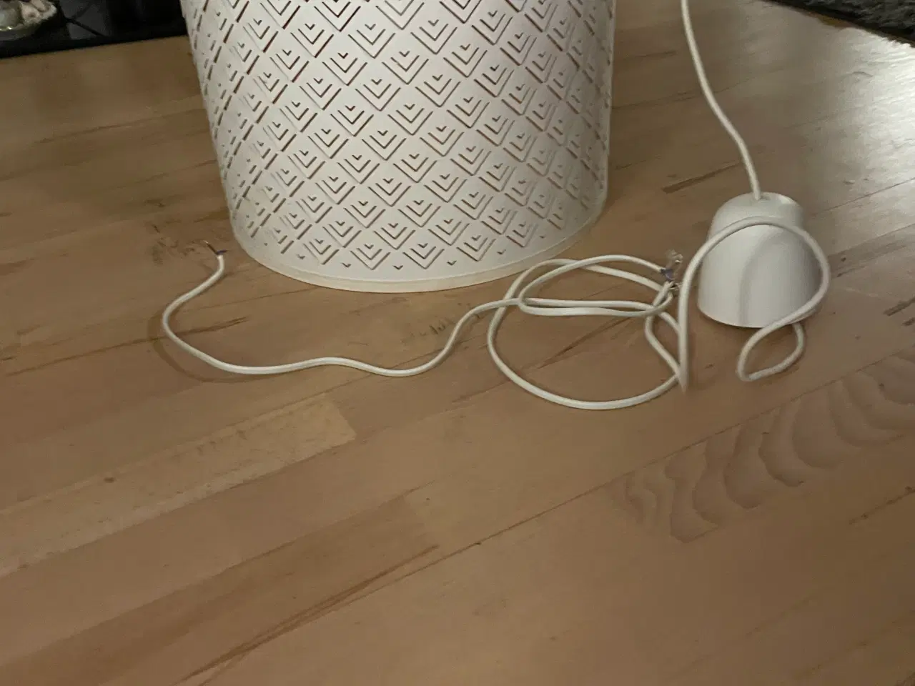 Billede 1 - Stor loftlampe med lampe