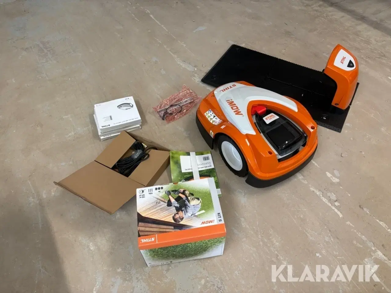 Billede 4 - Robotplæneklipper med ekstra installationskit Stihl RMI 422