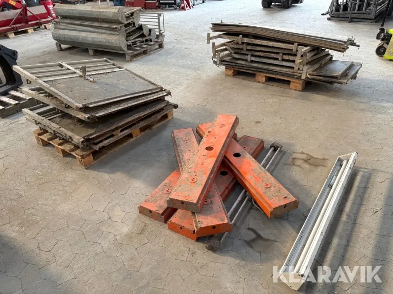 Billede 3 - Fodertrug og Inventar til svin