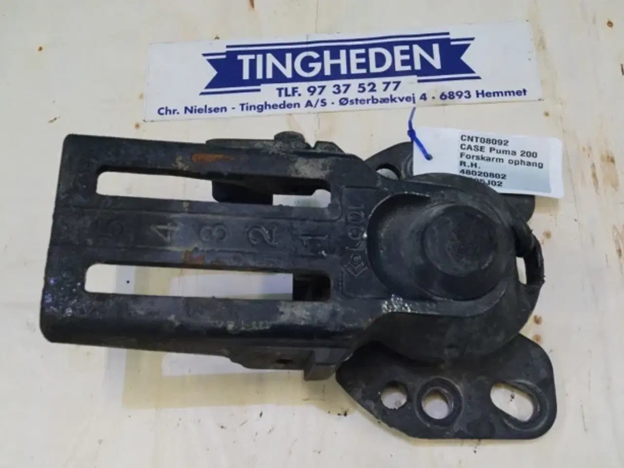 Billede 11 - Case Puma 200 CVX Skærm holder 48020802