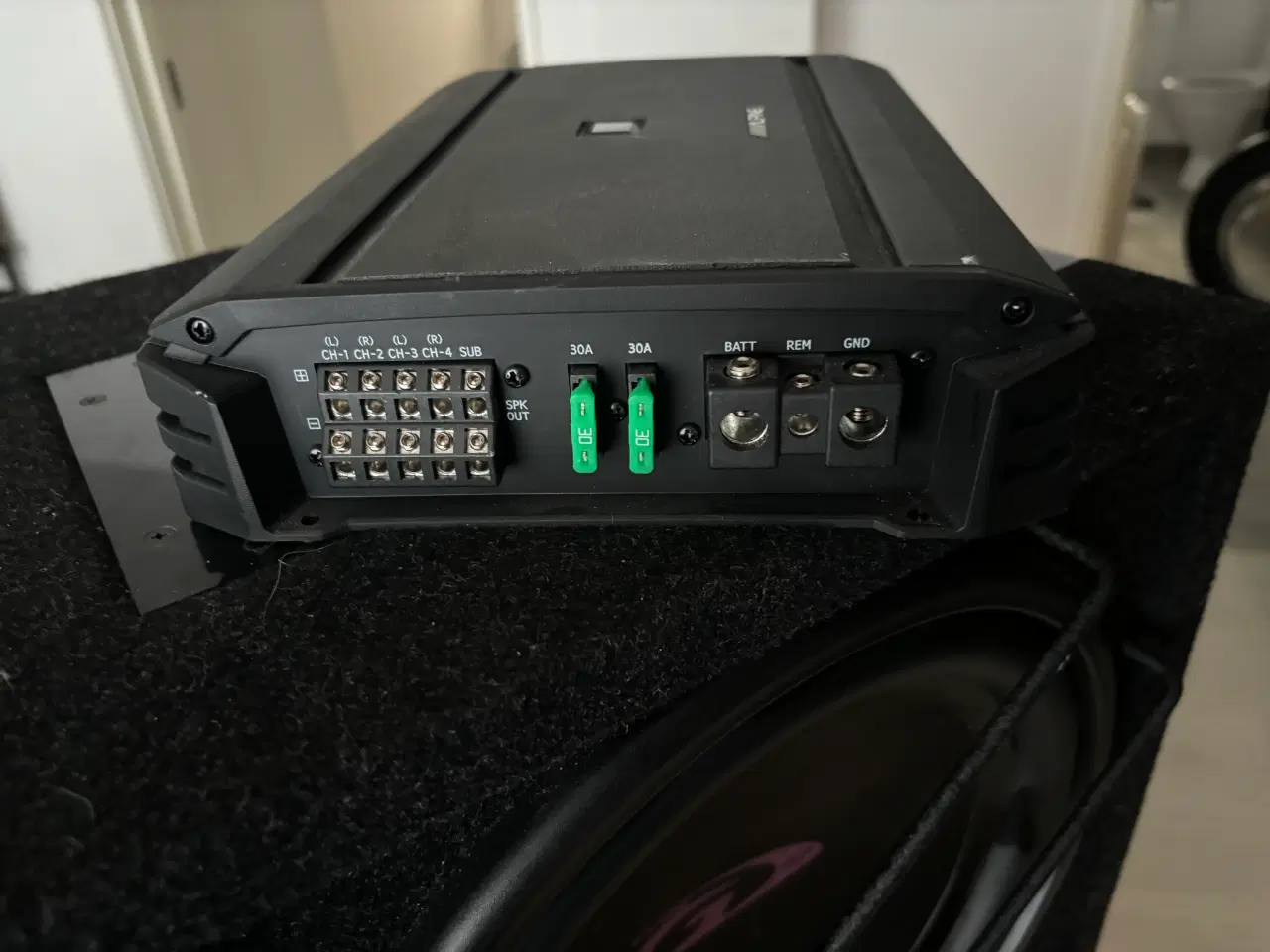 Billede 4 - Subwoofer og forstærker alpine 800 W