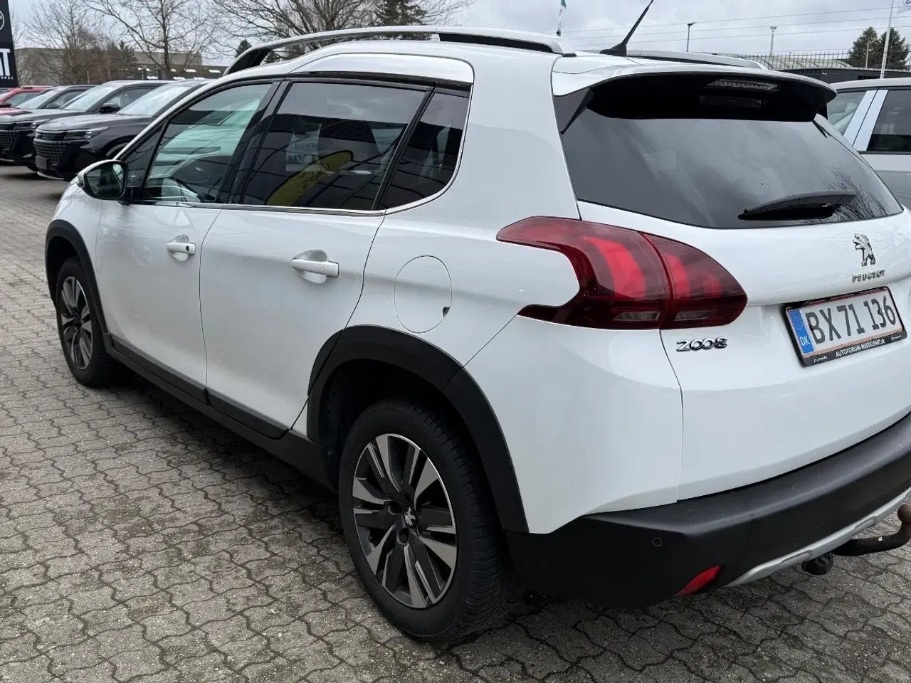 Billede 6 - Peugeot 2008 1,6 BlueHDi 100 Allure Sky