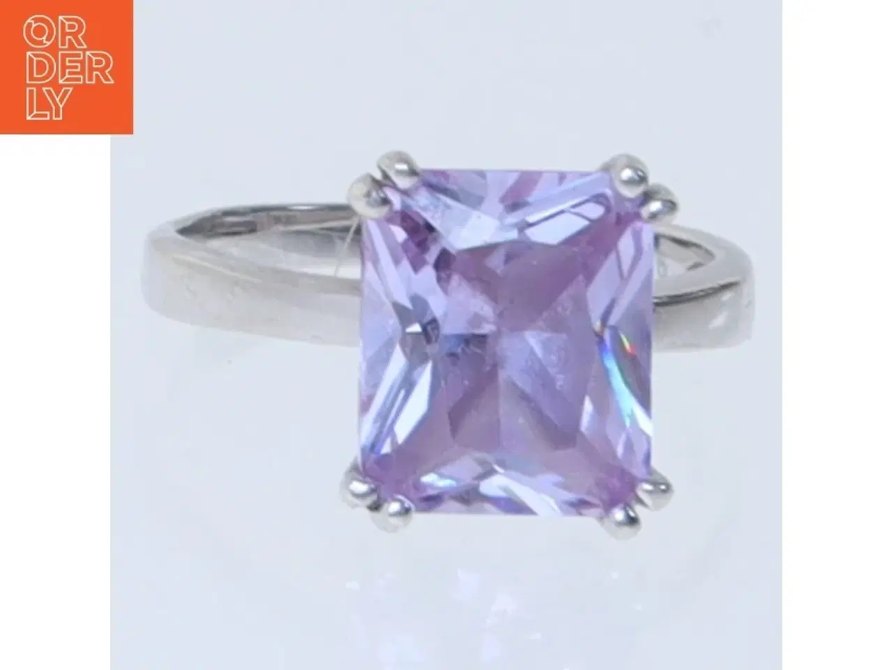 Billede 2 - Sølv ring med lilla sten (str. 53 mm)