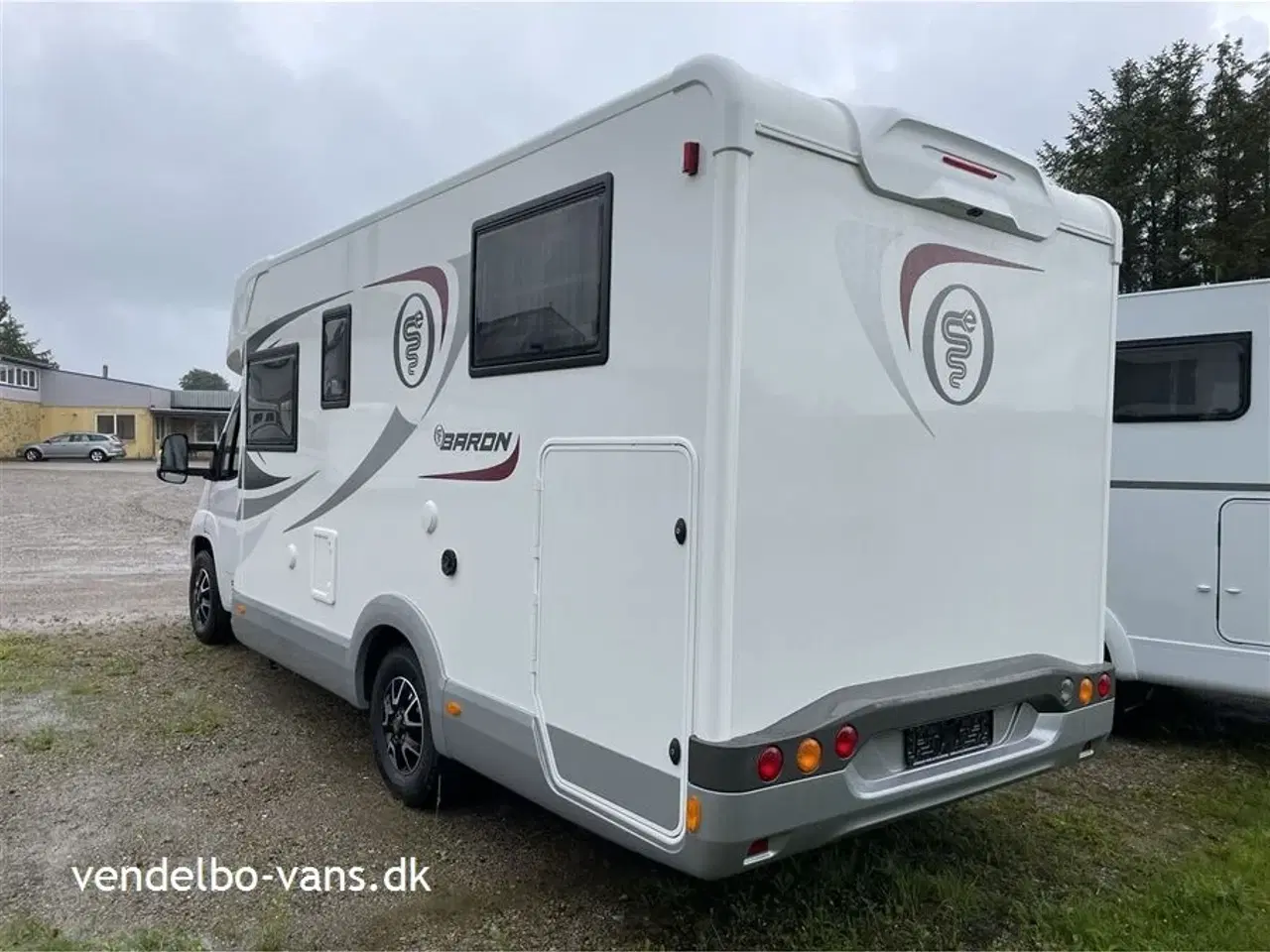 Billede 2 - 2026 - Elnagh Baron 565   Enkeltsenge over garagen og el-hæve/sænkeseng over siddegruppen - 5 S. selepladser