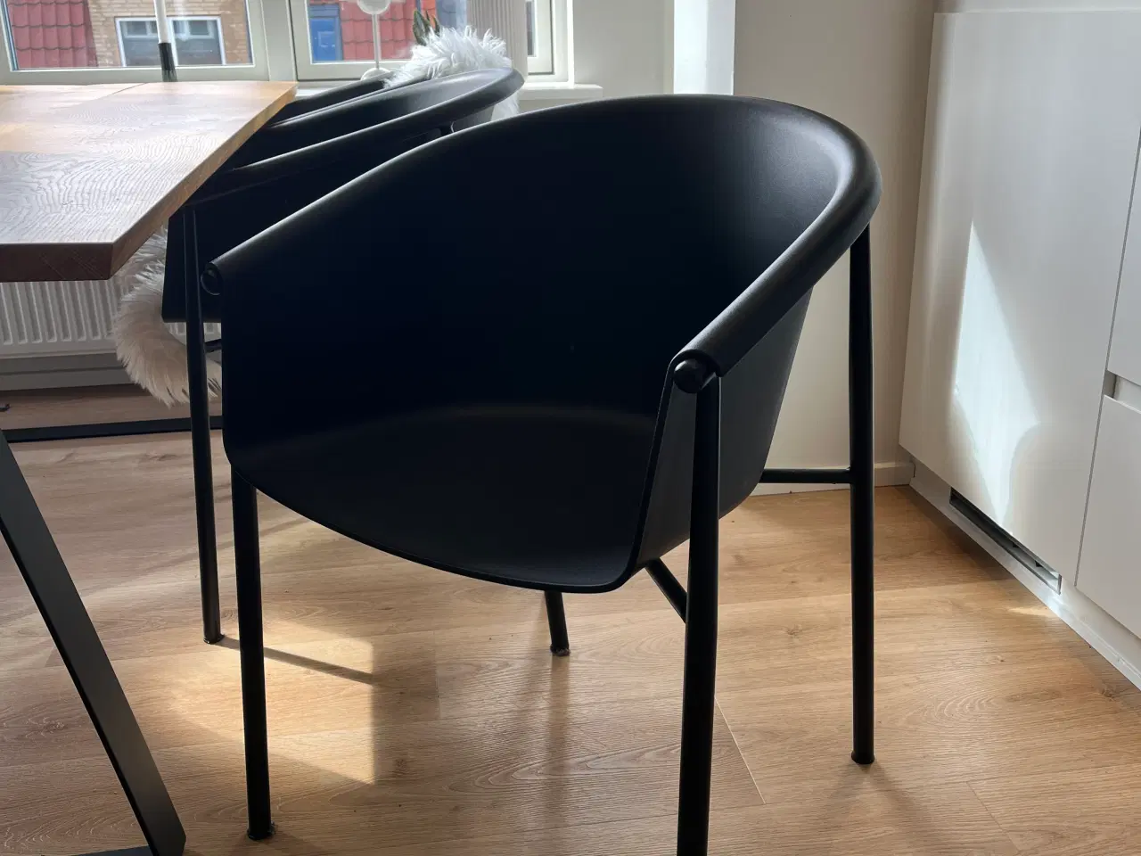 Billede 2 - 6 sorte spisebordsstole (pris pr stk)