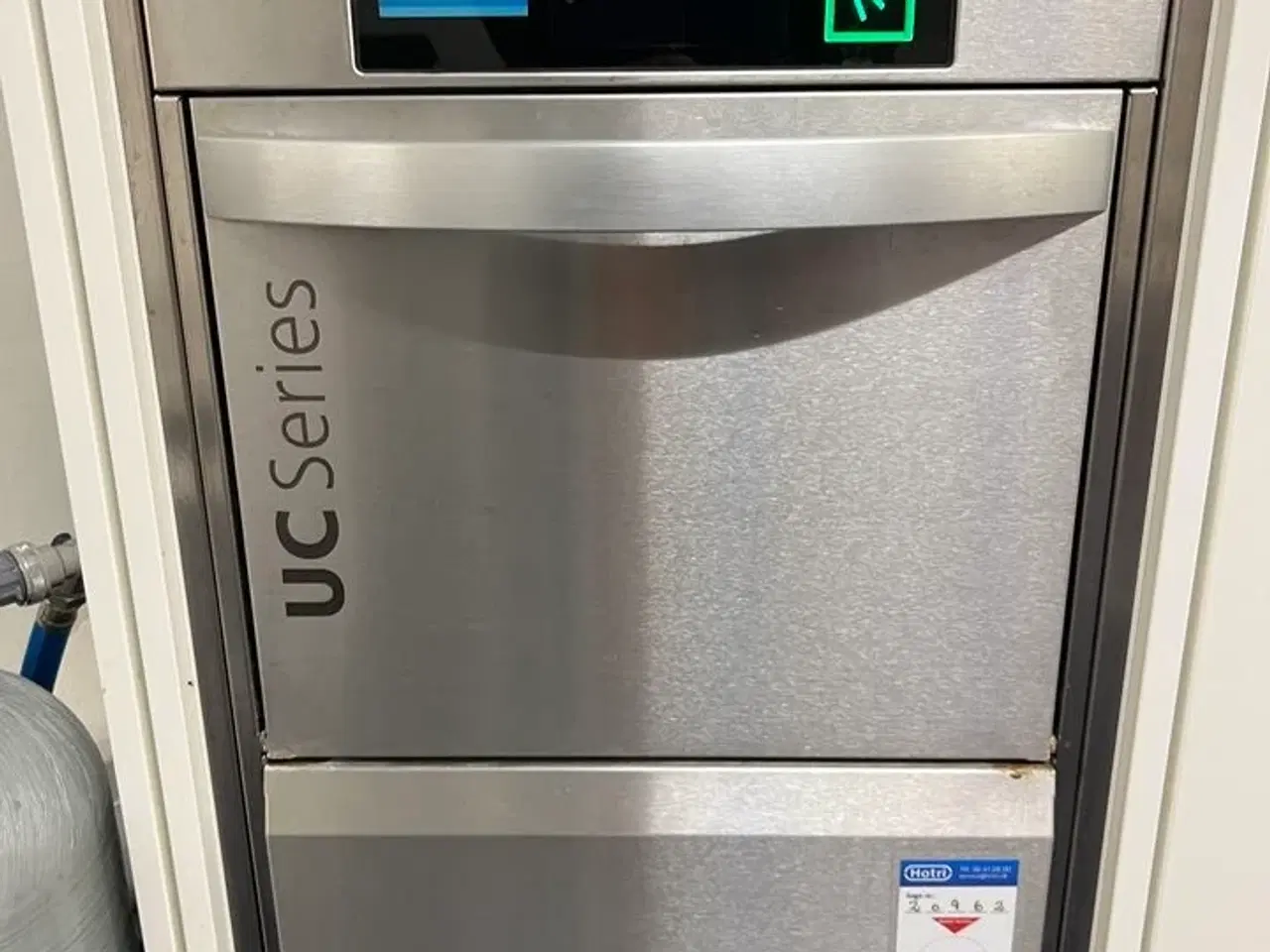 Billede 1 - Opvaskemaskine WINTERHALTER UC-S V02 inkl. tryktank og åben sæk m. salt