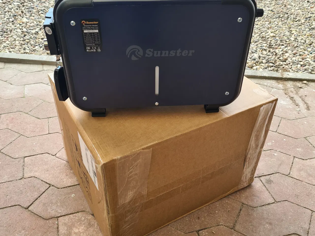 Billede 4 - Dieselvarmer Sunster 12volt/24volt/230volt med blu