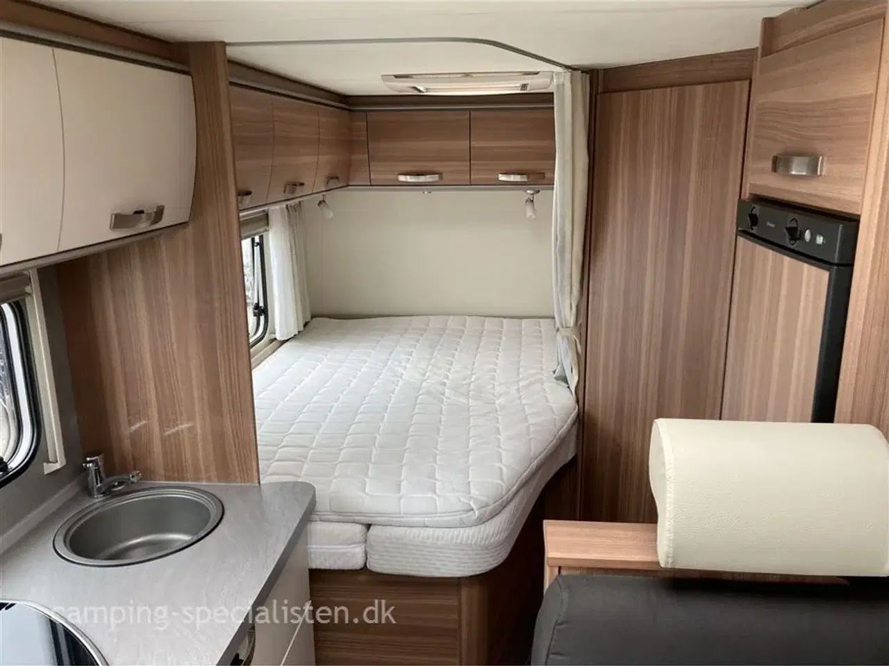 Billede 5 - 2016 - Weinsberg CaraLoft 650 MF   Weinsberg Caraloft 650 MF model 2016 står som ny hos Camping Specialisten.dk