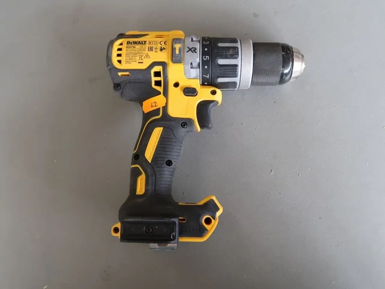 Billede 2 - Slagboremaskine DEWALT DCD796