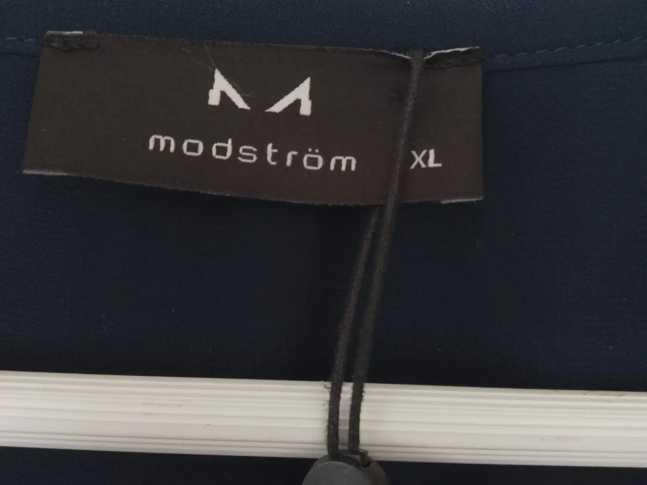 Billede 2 - Modström skjortekjole NY
