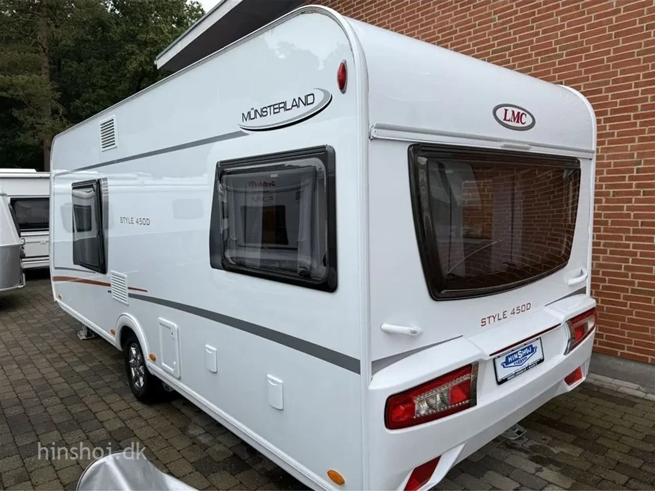 Billede 11 - 2021 - LMC Style 450 D   Lækker vogn med fritstående dobbeltseng fra Hinshøj Caravan A/S