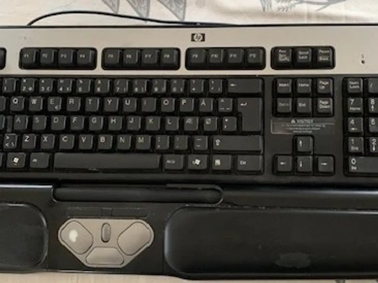 Billede 2 - HP ProDesk i7, 16GB RAM, 1TB SSD + 27" skærm + lyd