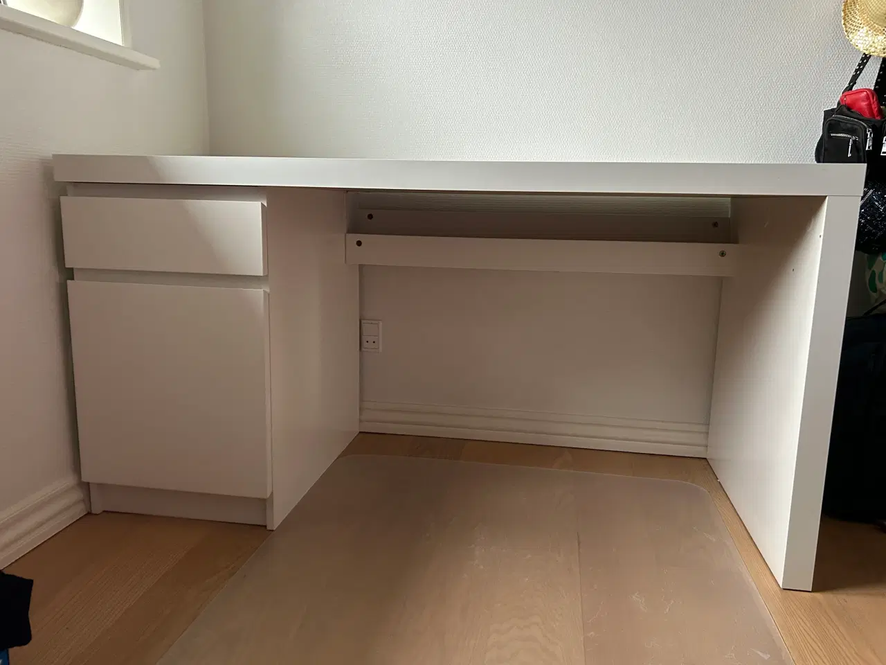 Billede 1 - IKEA Malm skrivebord