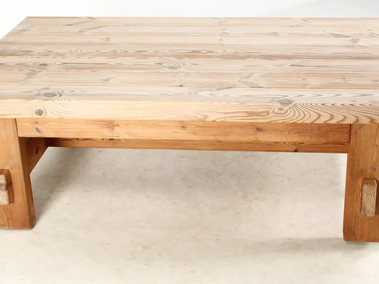 Billede 4 - Er massivt sofabord