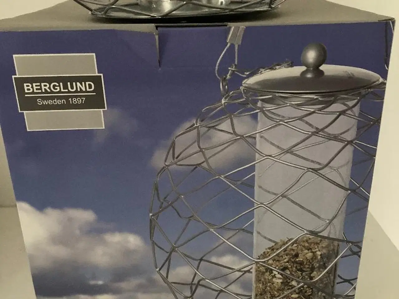 Billede 3 - Foderautomat til havens småfugle - til korn