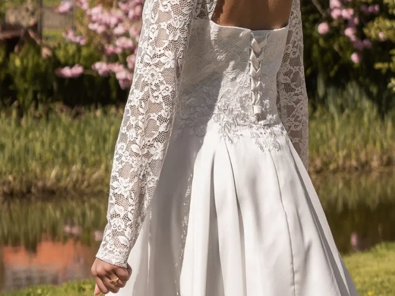 Billede 2 - Konfirmationskjole 