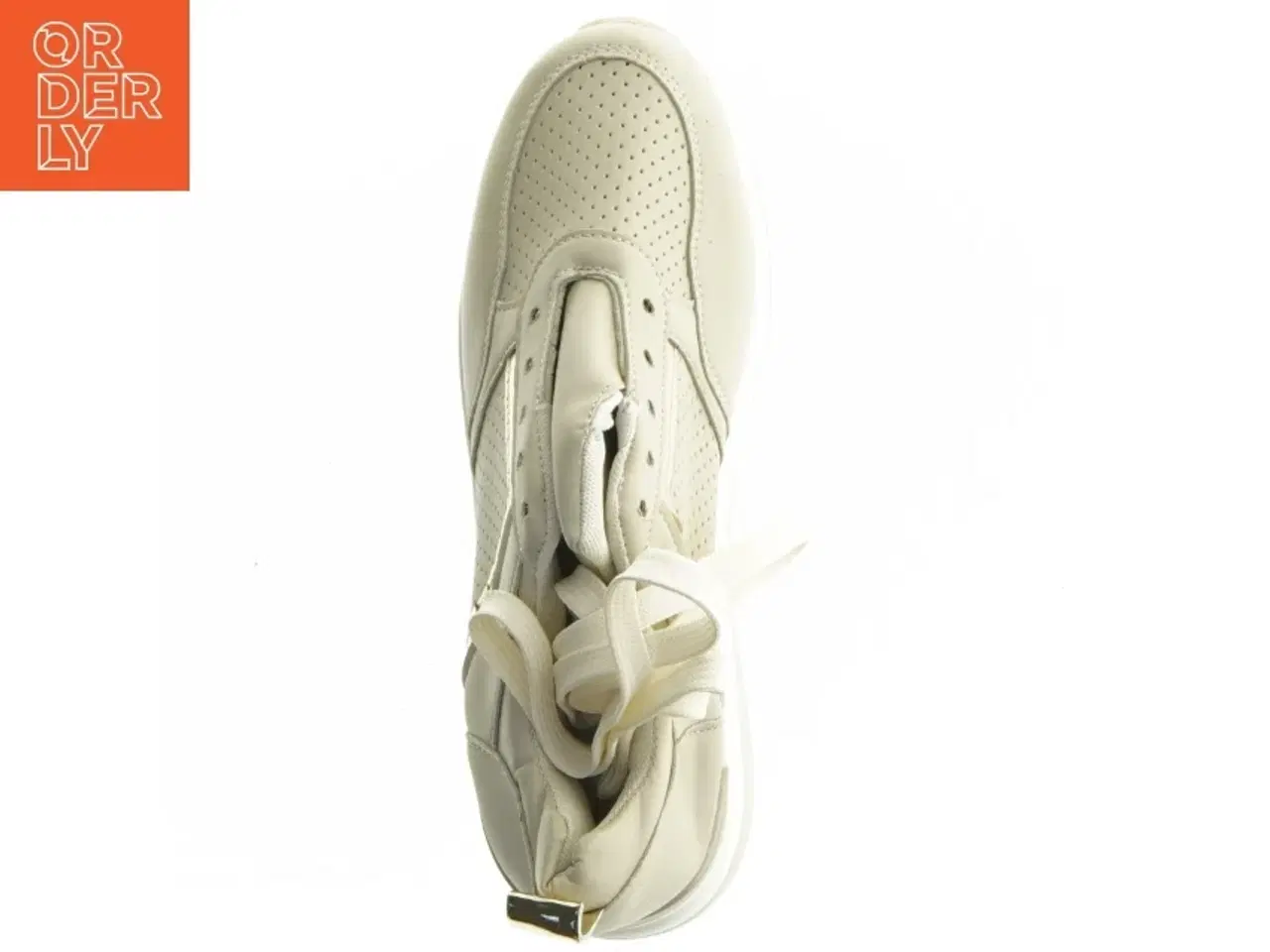 Billede 7 - Beige sneakers med sølv detaljer (str. 39)