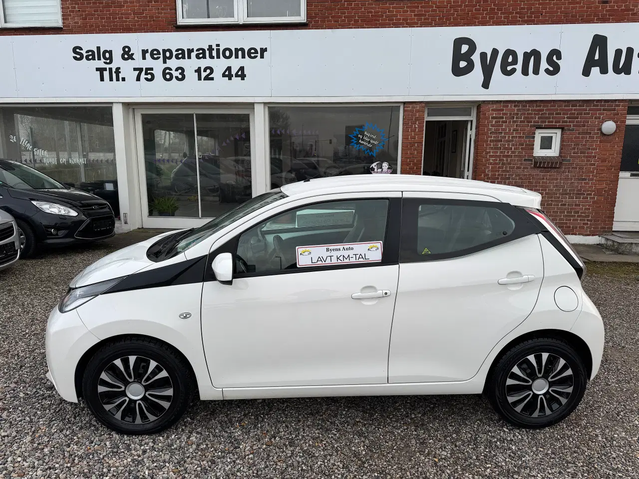 Billede 1 - Toyota Aygo Xplay Nysyn meget økonomisk