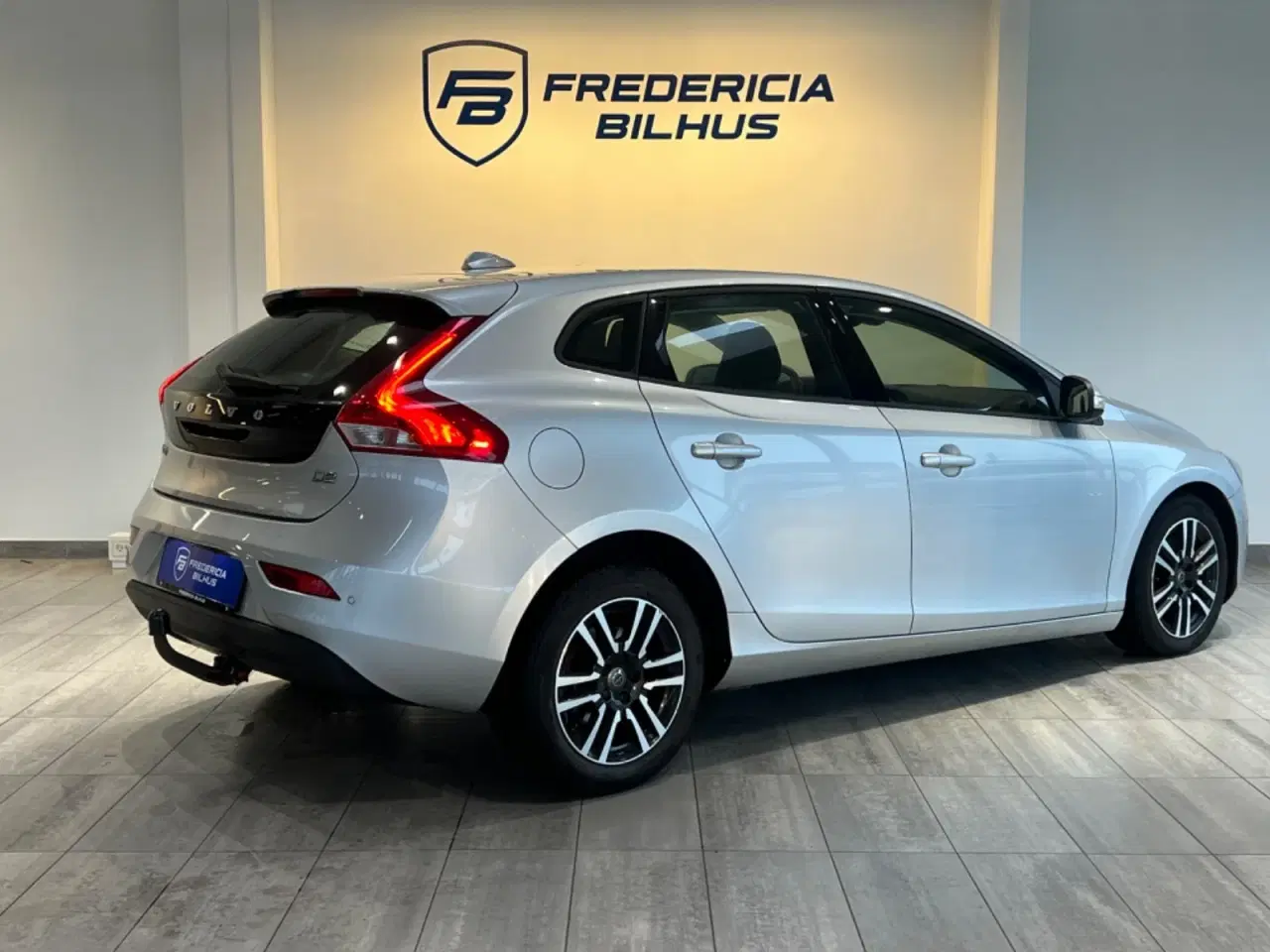 Billede 4 - Volvo V40 2,0 D2 120 Momentum Eco