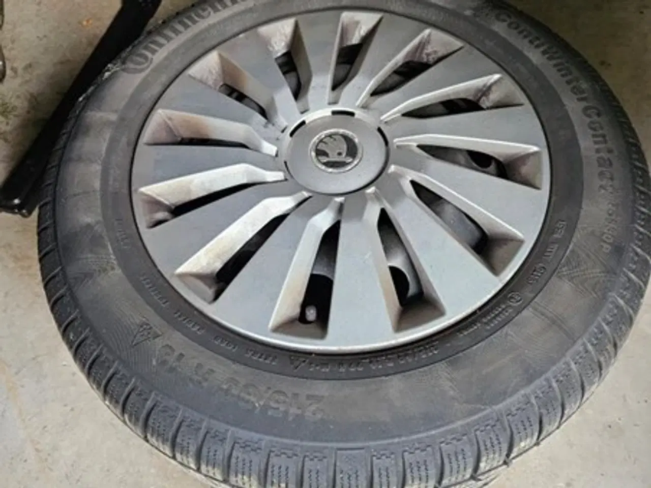 Billede 1 - Stålfælge med original Skoda hjulkapsel