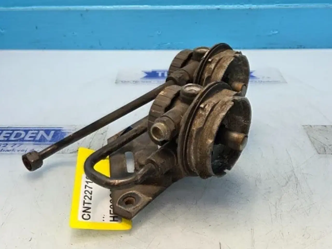 Billede 12 - John Deere 6068   Brændstoffilterhus  RE508847