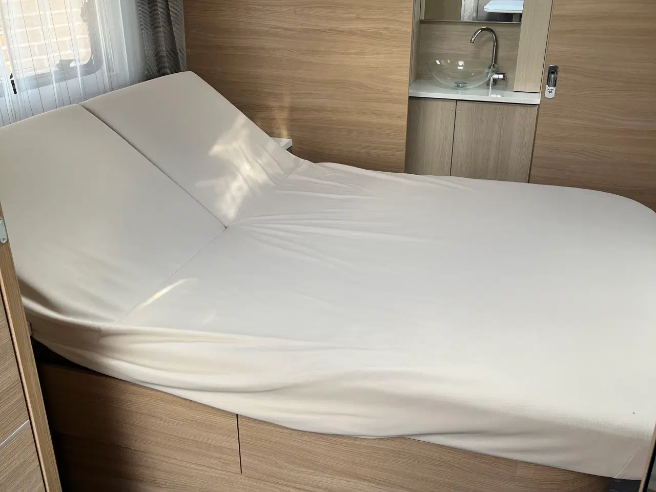 Billede 10 - Adria Adora lige til at tage på ferie i.