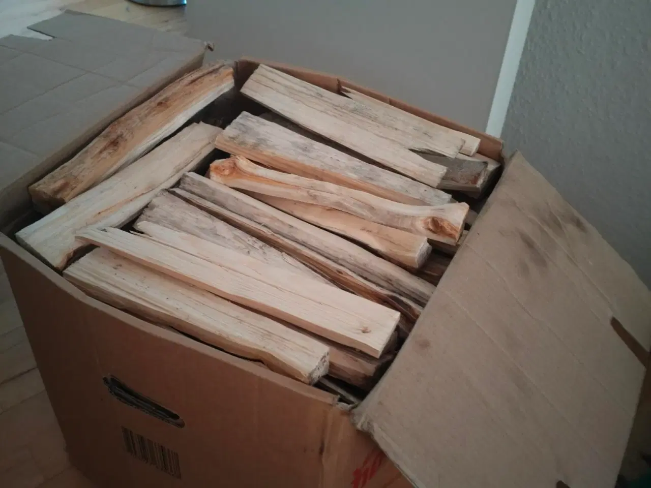 Billede 1 - 5 flyttekasser optændingspind sælges