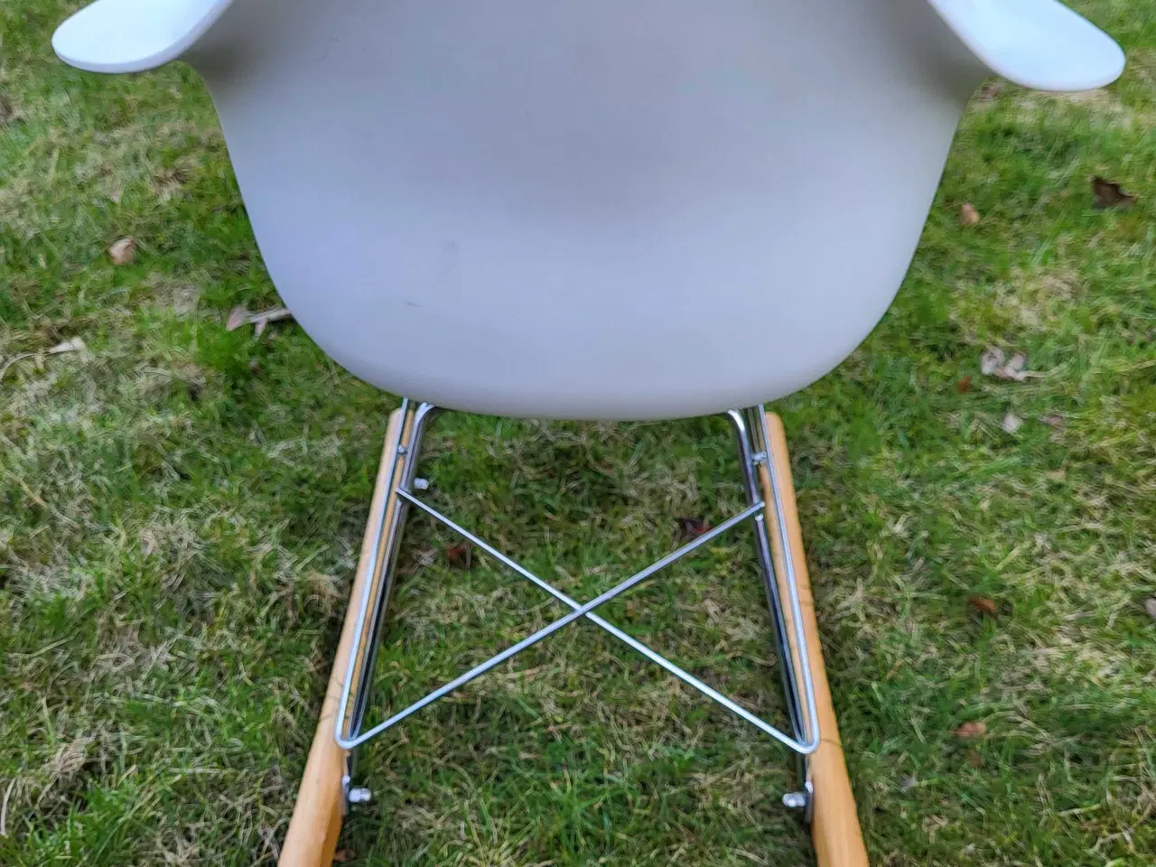 Billede 3 - Eames lignende børne gyngestol