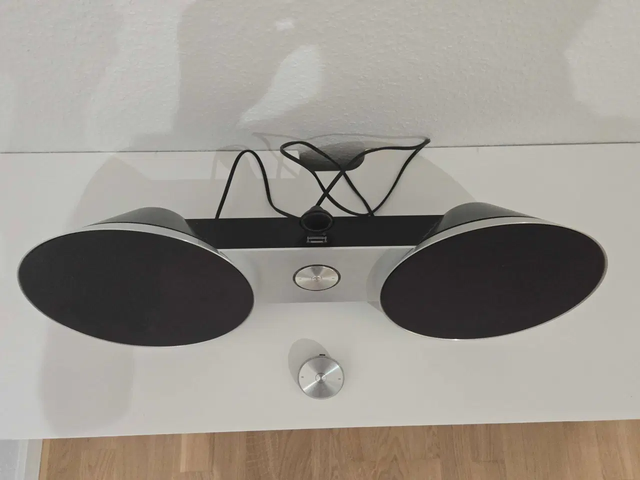 Billede 6 - Lækker Bang og Olufsen A8 Beoplay højtaler med fje
