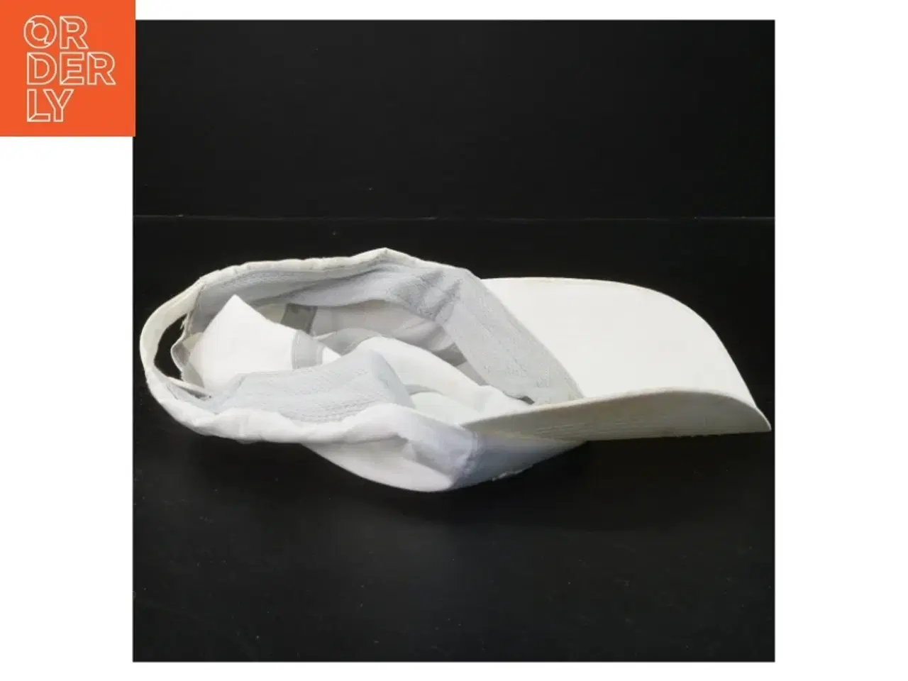 Billede 2 - Hvid kasket fra Inesis (str. Ø 20 cm)