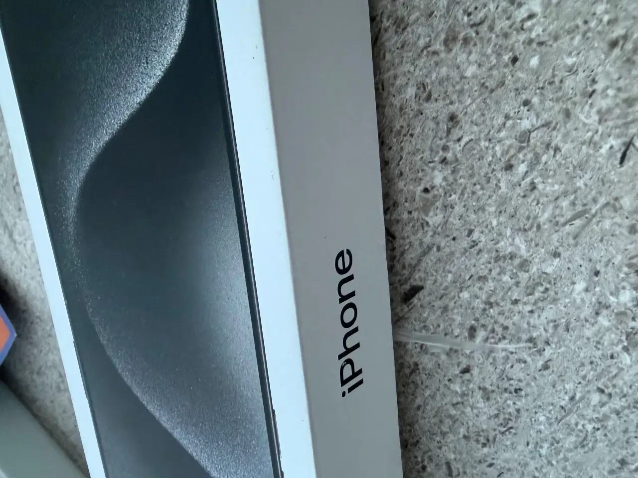 Billede 2 - Helt ny Uåbnet iPhone 15 Pro Max 256 GB