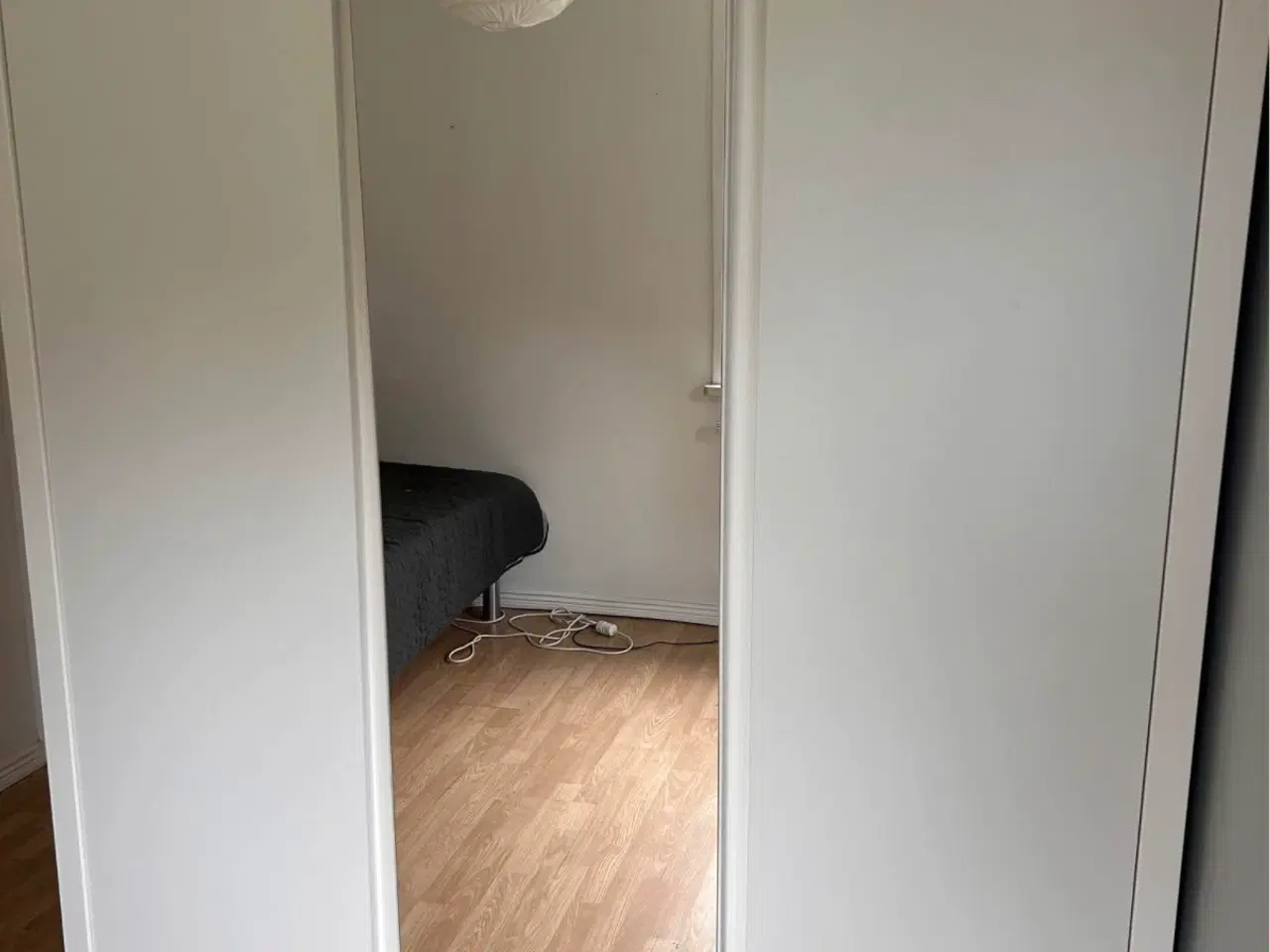 Billede 1 - Flot Vedde garderobeskab fra Jysk