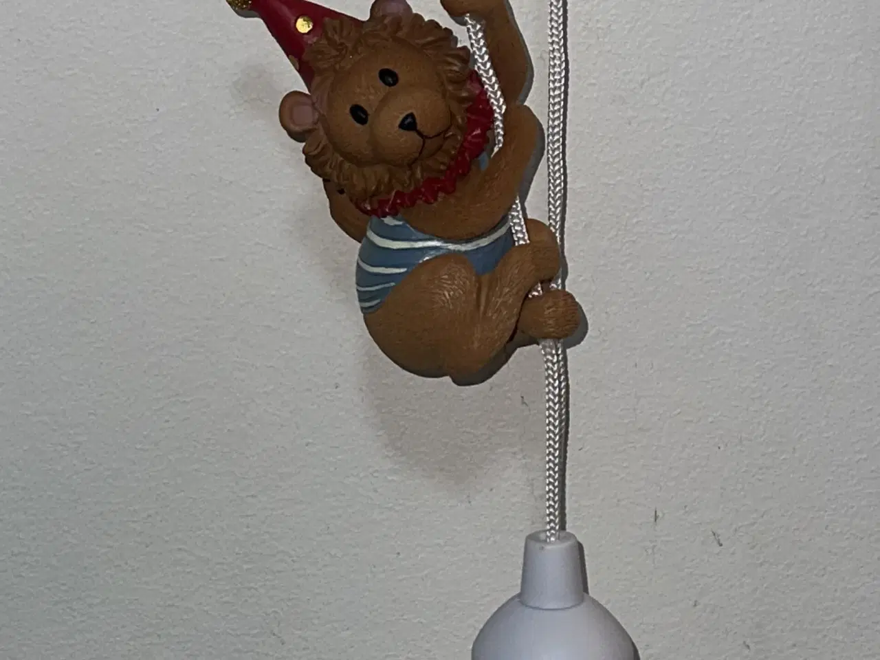 Billede 3 - Loftlampe med figur LED pære