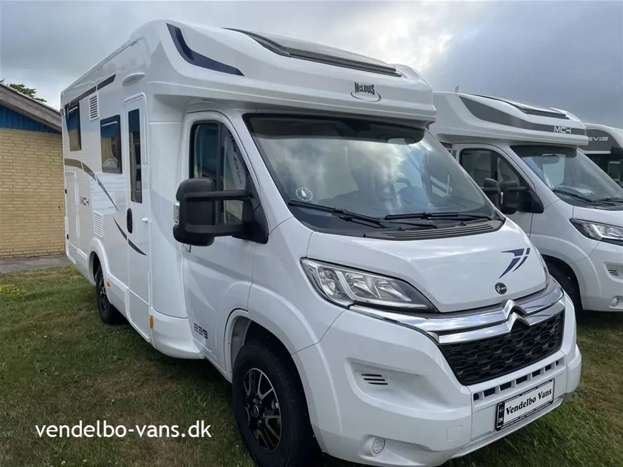 Billede 1 - 2024 - McLouis Mc4 239 Enkeltsenge over garagen og stort skylight over forsæder/ L- siddegruppe