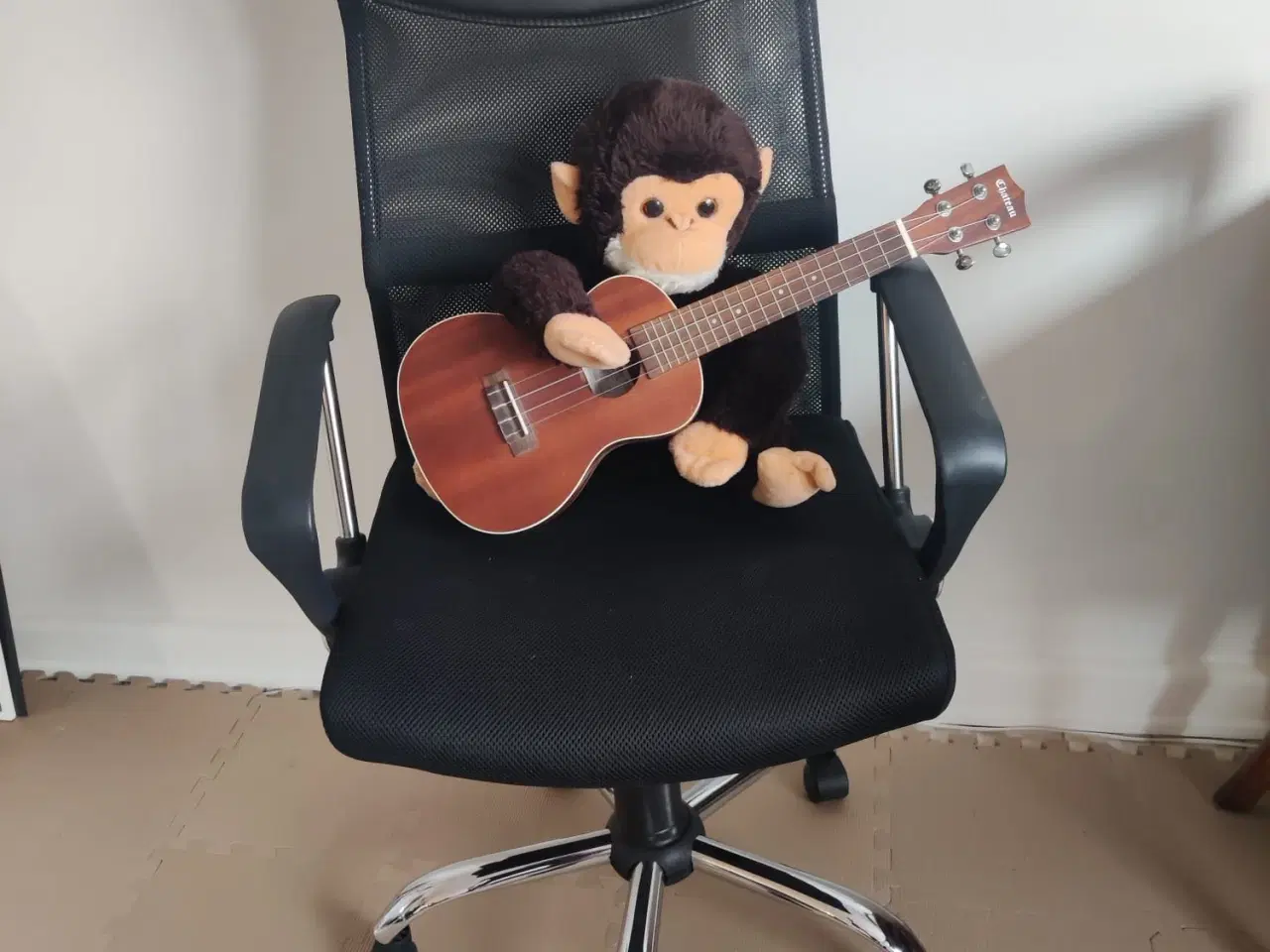 Billede 1 - Sort kontorstol fra JYSK