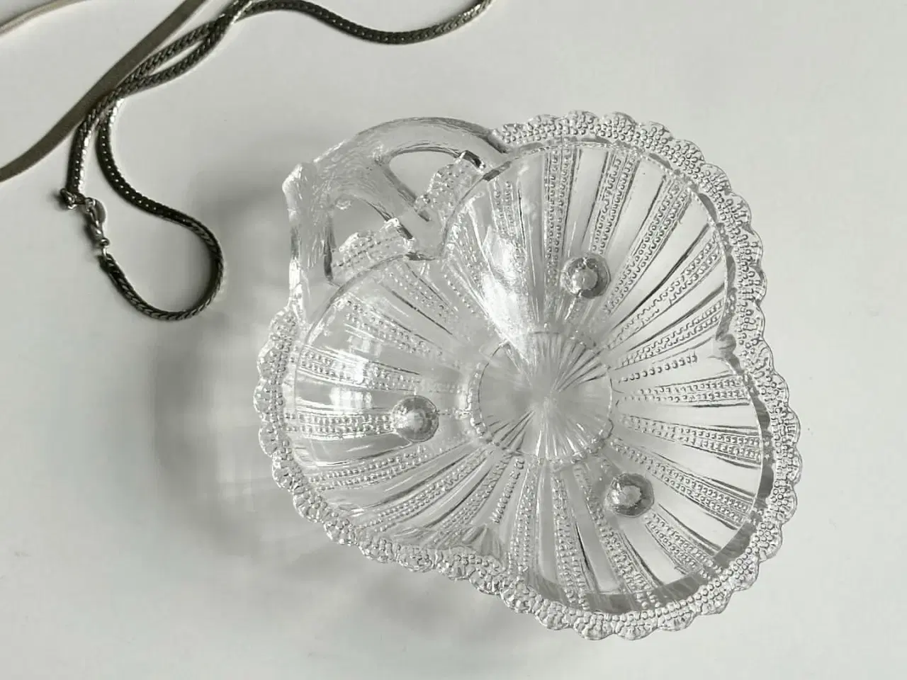 Billede 2 - Skål m krummelurer, presset glas, NB