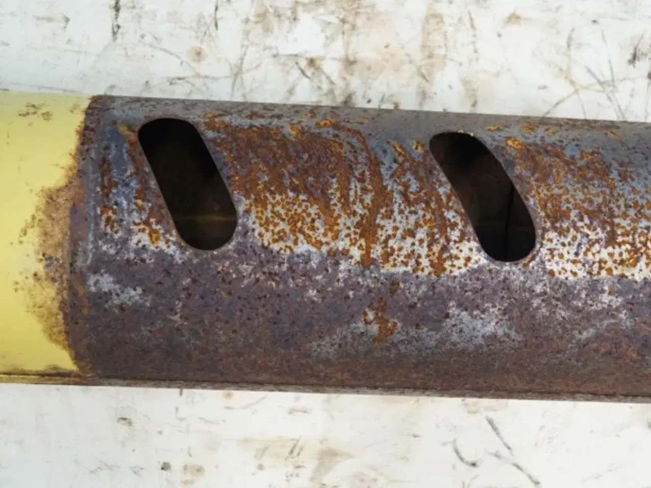 Billede 10 - New Holland 1530 Returrør 80417101