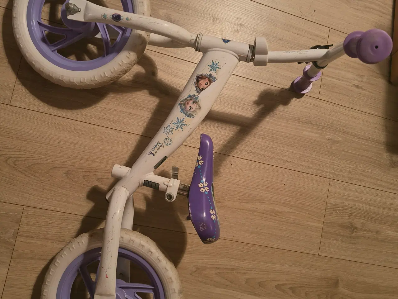 Billede 1 - Frost løbecykel