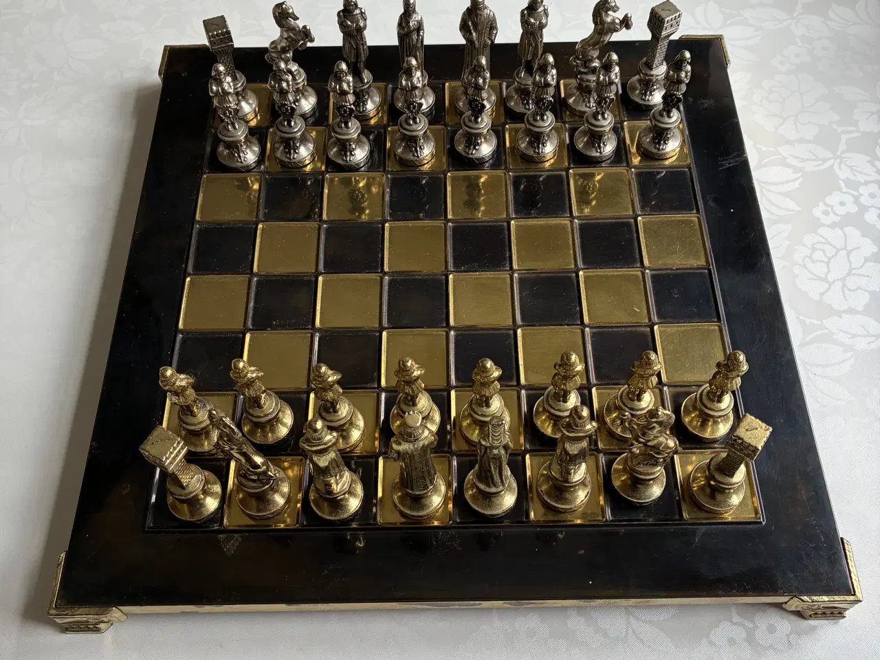Billede 5 - Smukt og dekorativt skaksæt fra 70’erne 