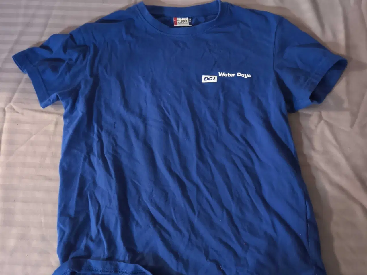 Billede 1 - Clique blå t-shirt, størrelse 130/140