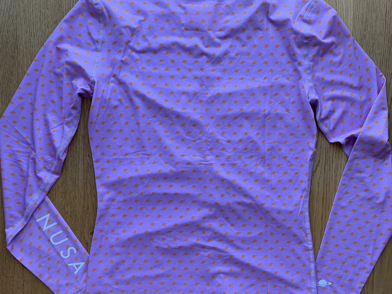 Billede 3 - Planet Nusa limited edition bluse