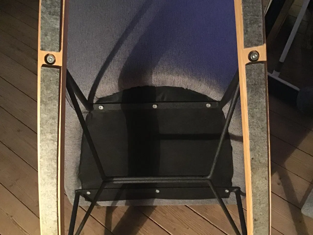 Billede 3 - Grå gyngestol