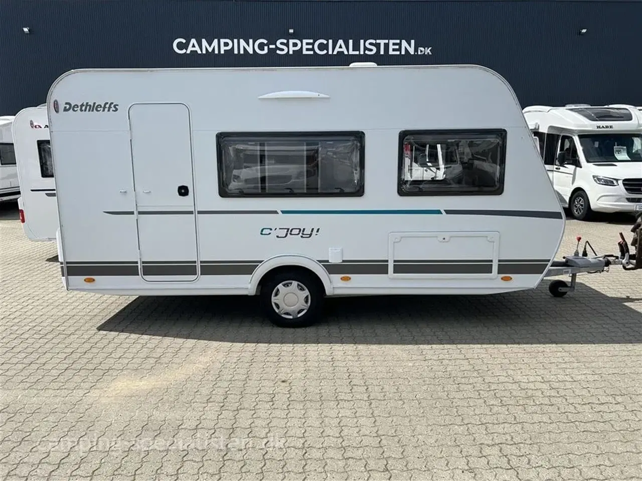 Billede 1 - 2021 - Dethleffs C joy 420 QSH   2021 Dethleffs C Joy 420 QSH - Se den nu hos Camping-Specialisten.dk